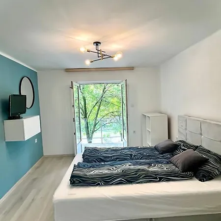 Ide Menjuenk! Apartment Siofok